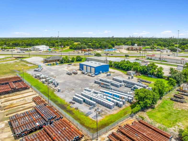 Primary Photo Of 1497 W Cardinal Dr, Beaumont Service For Sale