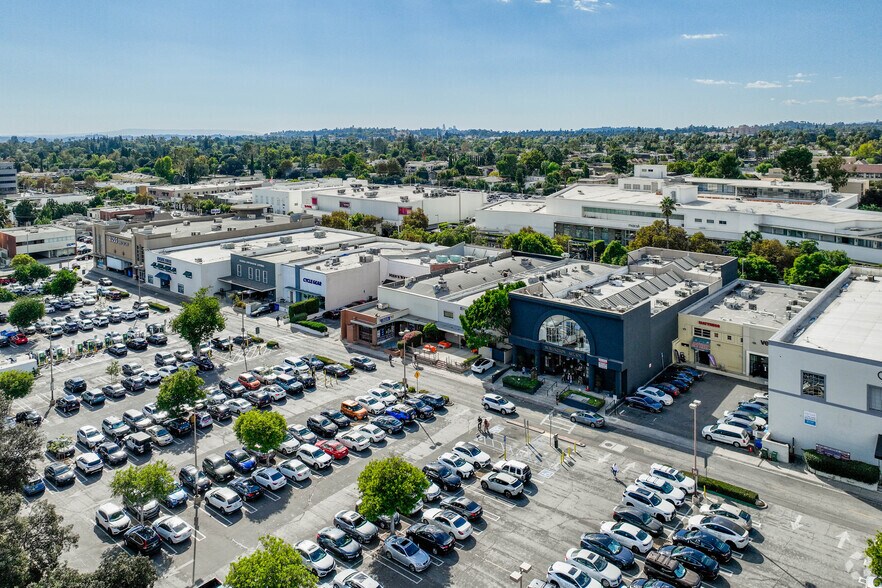 More Photos Of 396-400 S Lake Ave, Pasadena Storefront For Lease