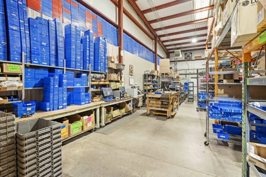 More Photos Of 311 E Corning Rd, Beecher Warehouse For Lease