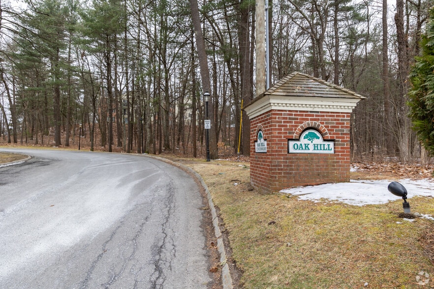 More Photos Of 1 Oak Hill Ln, Nashua Apartments For Sale