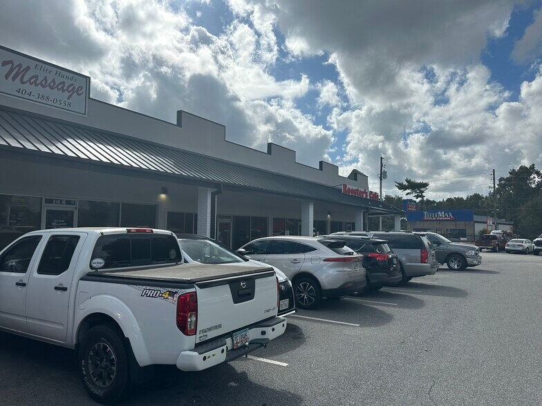 More Photos Of 214 Atlanta Rd, Cumming Unknown For Lease