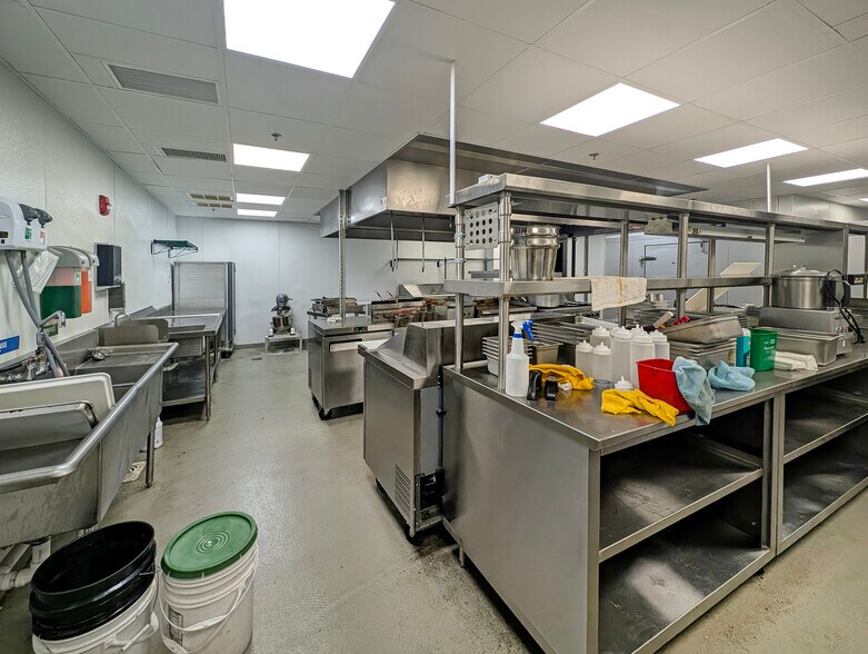 More Photos Of 10426 Main St, Fairfax Freestanding For Sale