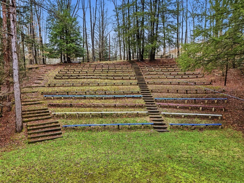 More Photos Of 89 Nolan Rd, Penfield General Retail For Sale