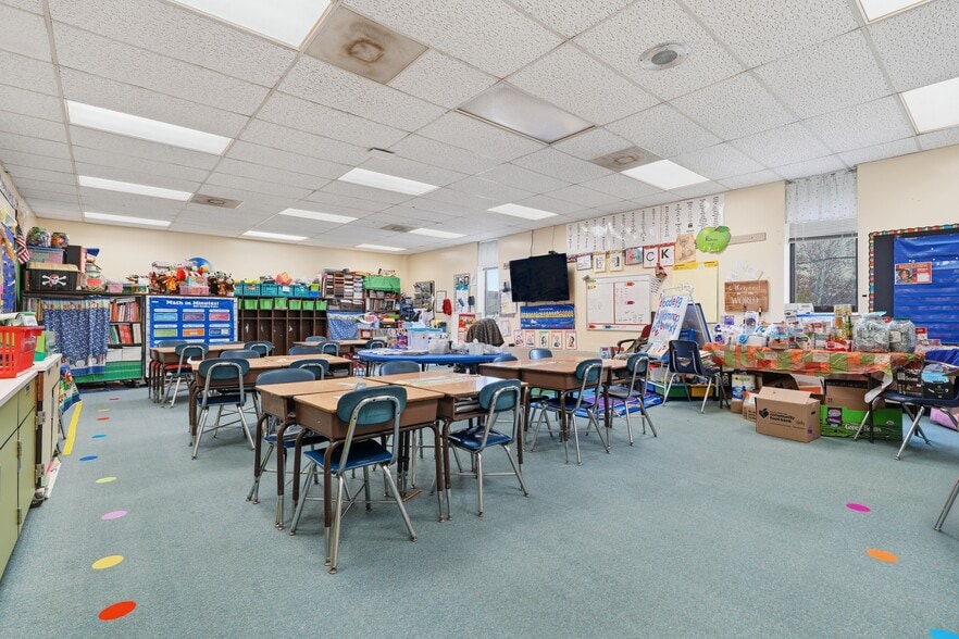 More Photos Of 221 E 12th Ave, Homestead Schools For Lease