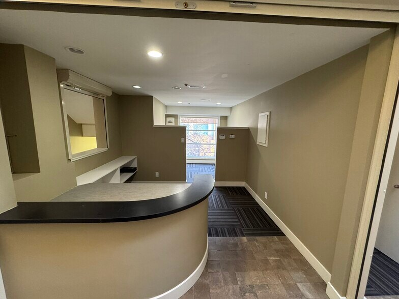 More Photos Of 1125 Kensington Rd NW, Calgary Storefront Retail Office For Sale