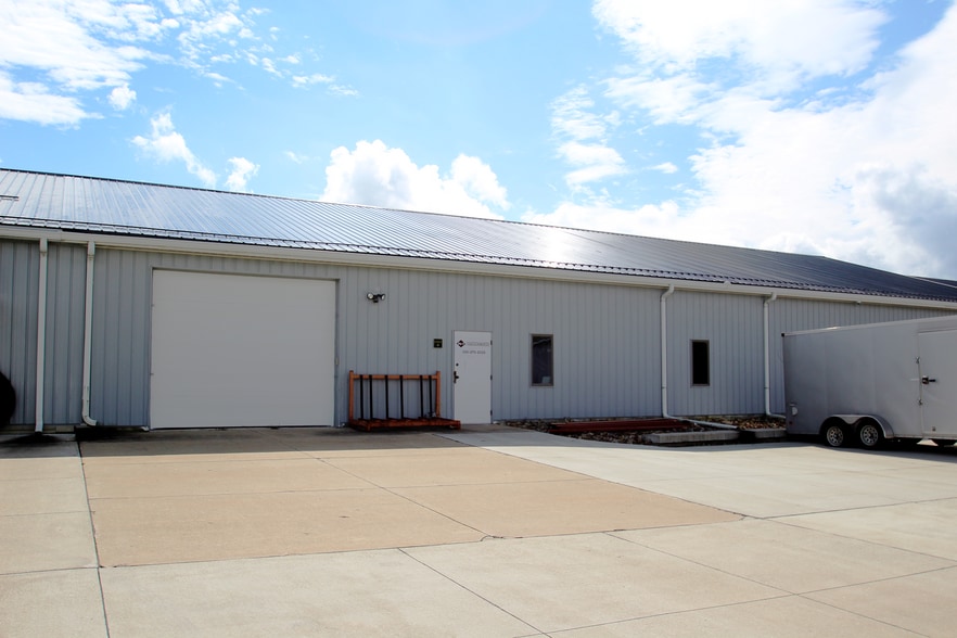 More Photos Of 4983 Ridge Rd, Medina Warehouse For Lease