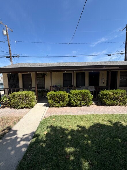 More Photos Of 257-261 E Main St, San Jacinto Storefront Retail Office For Sale