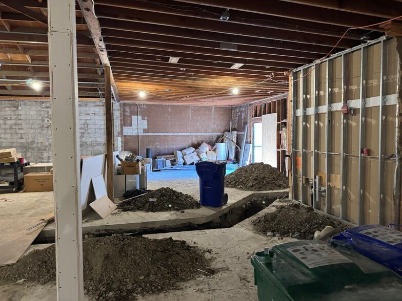 More Photos Of 3563 San Pablo Dam Rd, Richmond Freestanding For Sale