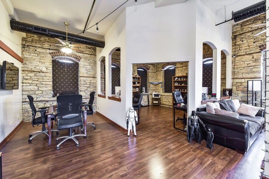 More Photos Of 30 S Shumway Ave, Batavia Office For Lease
