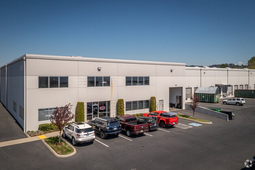 More Photos Of 4810 D St NW, Auburn Distribution For Lease