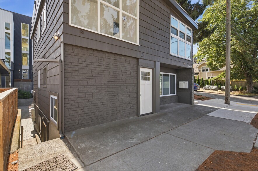 More Photos Of 1 W Dravus St, Seattle Apartments For Sale