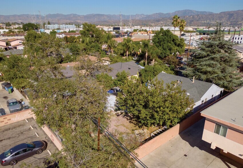 More Photos Of 6833 Simpson Ave, North Hollywood Land For Sale