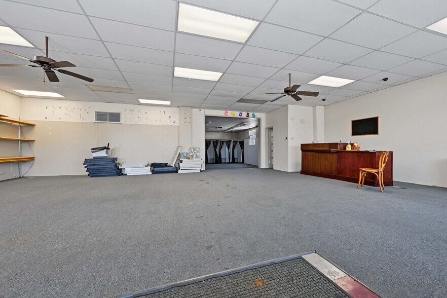 More Photos Of 3029 N Elizabeth St, Pueblo Freestanding For Sale