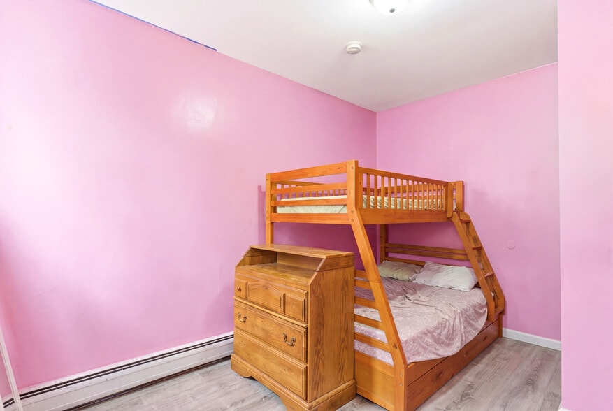 More Photos Of 369 E Kinney St, Newark Apartments For Sale