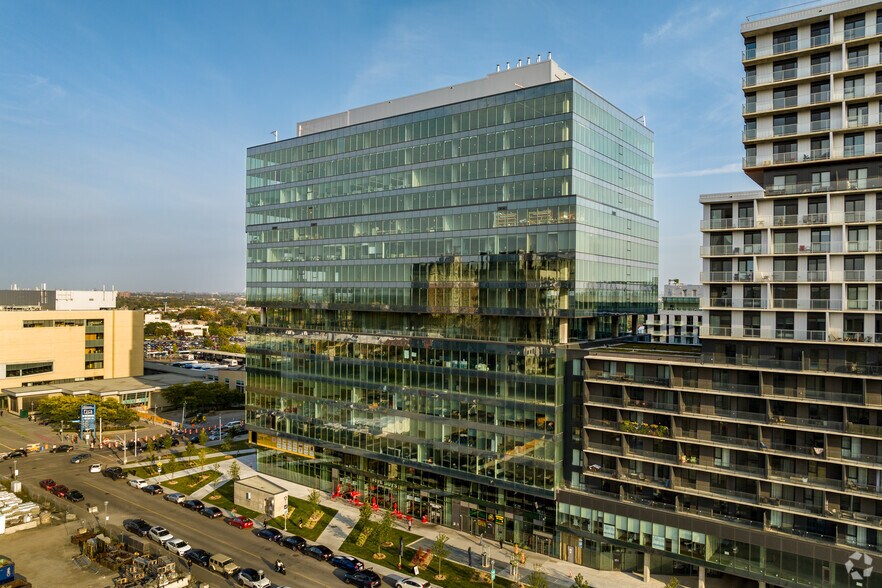 More Photos Of 2000 Rue Jacques-Tétreault, Laval Office For Lease