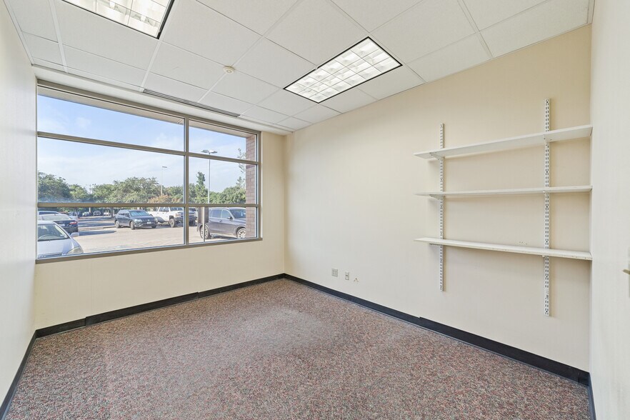 More Photos Of 12950 Country Pky, San Antonio Office For Lease