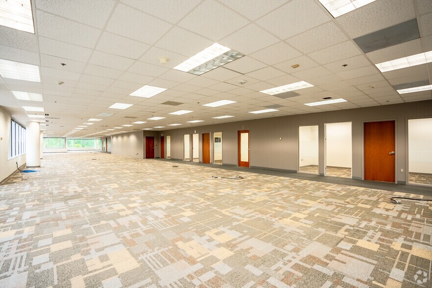 More Photos Of 7501 Boulder View Dr, North Chesterfield Unknown For Lease