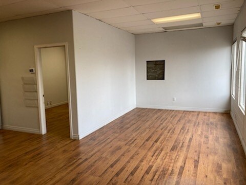 More Photos Of 4213 16A St SE, Calgary Warehouse For Sale