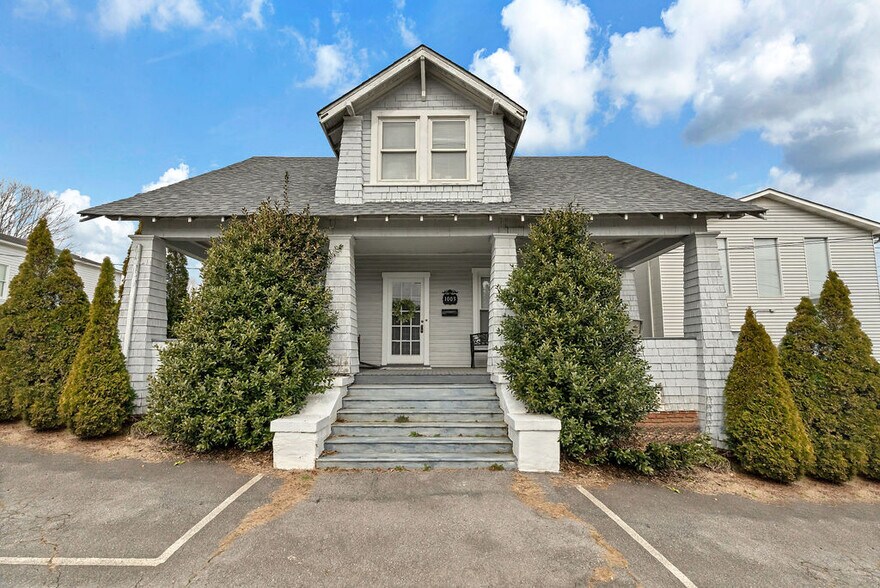 More Photos Of 973 W Main St, Abingdon Specialty For Sale