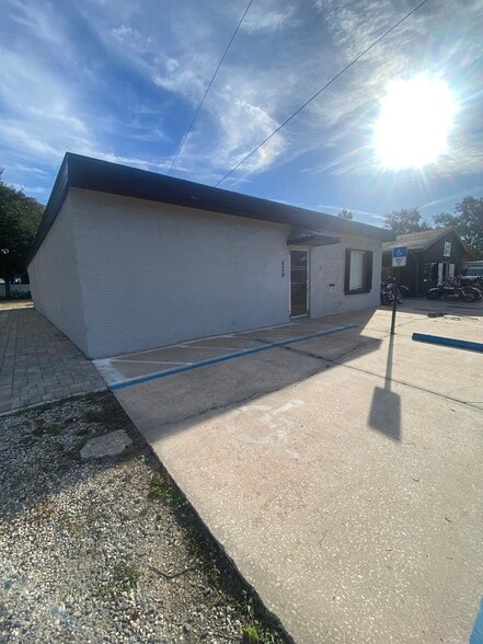 More Photos Of 629 N Dixie Fwy, New Smyrna Beach Medical For Lease