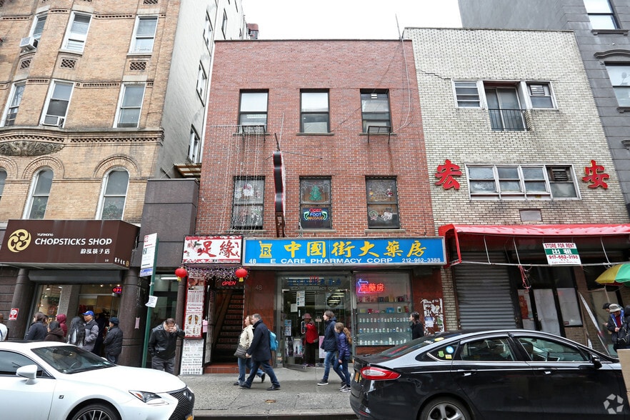 More Photos Of 48 Mott St, New York Storefront Retail Office For Lease