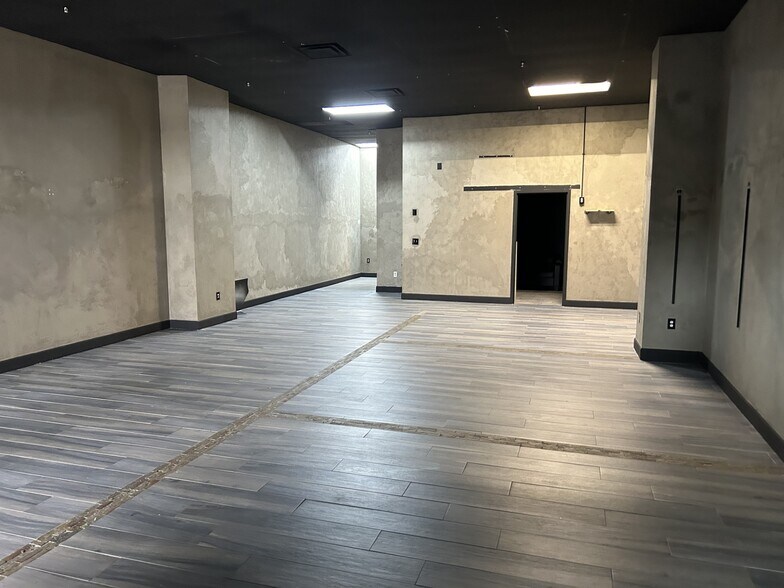 More Photos Of 4300 S Highway 27, Clermont Storefront Retail Office For Lease