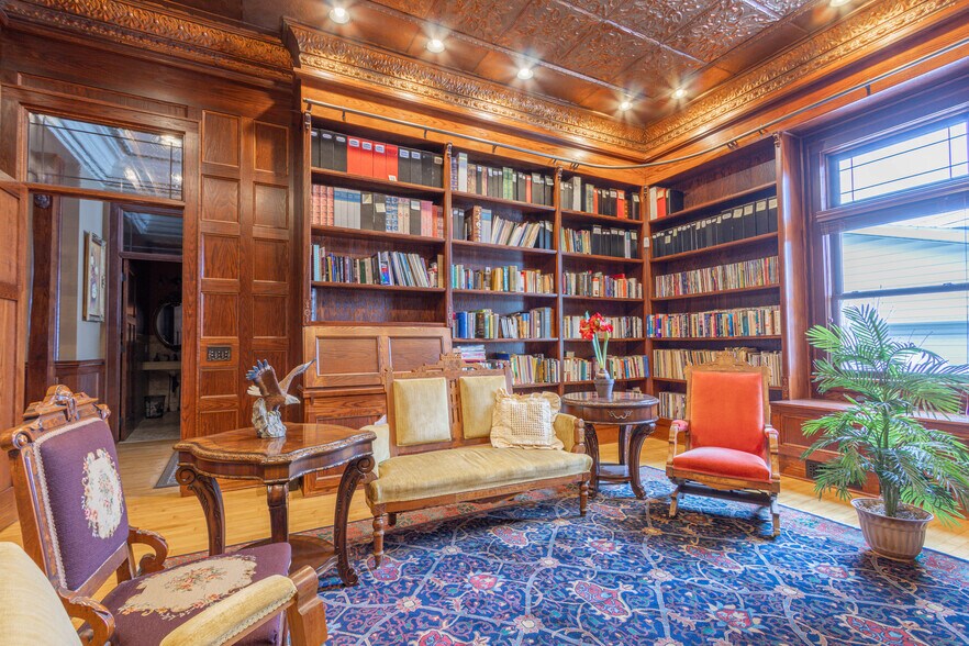 More Photos Of 114 S State St, Fall Creek Office For Lease