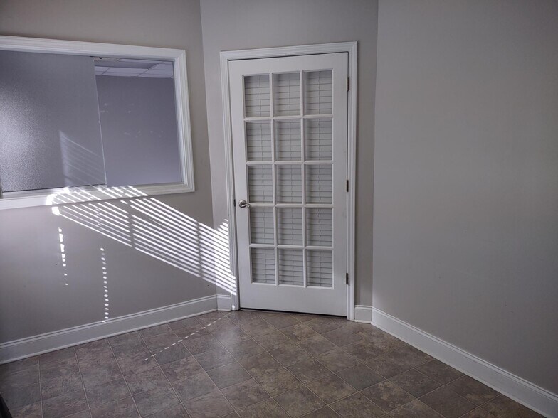 More Photos Of 524 S Houston Rd, Warner Robins Office For Lease