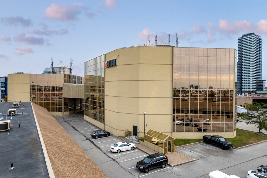 More Photos Of 8000 Jane St, Vaughan Office For Lease