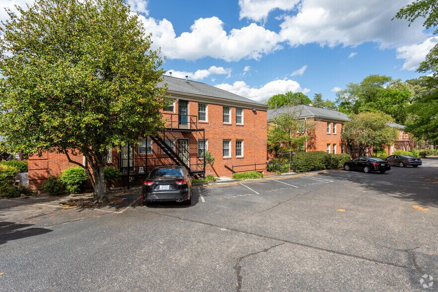 More Photos Of 1107-1117 W Rowan St, Fayetteville Apartments For Sale