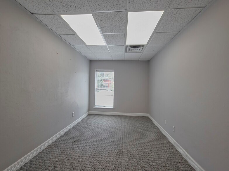 More Photos Of 6001 Nw Expressway, Oklahoma City Office For Sale