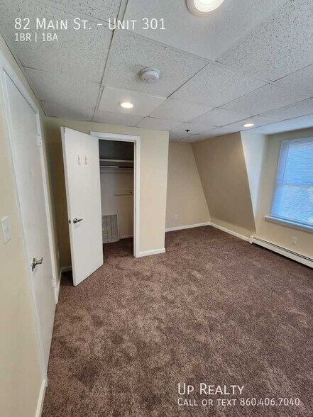 More Photos Of 82 Main St, East Hampton Apartments For Lease
