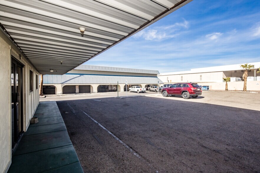 More Photos Of 790 Lake Havasu Ave N, Lake Havasu City Freestanding For Lease
