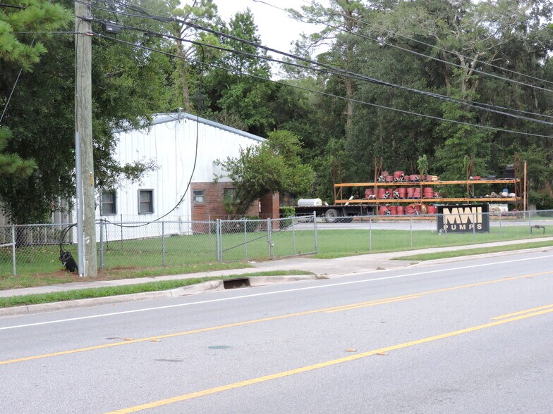 More Photos Of 7576 Wilson Blvd, Jacksonville Office For Sale