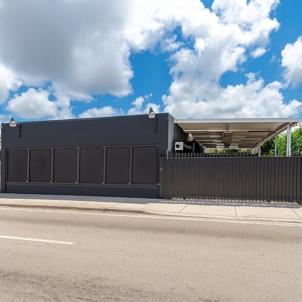 More Photos Of 7025 NW 7th Ave, Miami Research And Development For Lease