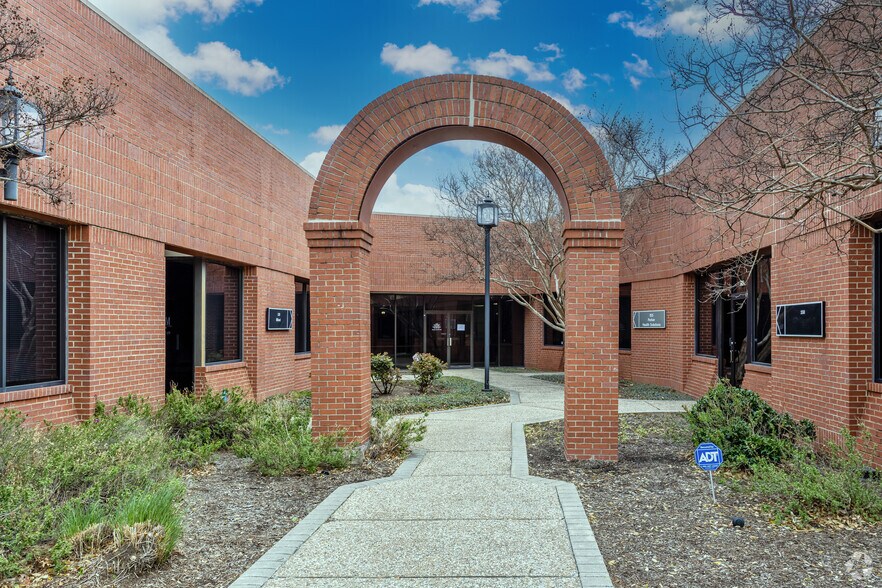 More Photos Of 6210 N Belt Line Rd, Irving Office For Lease