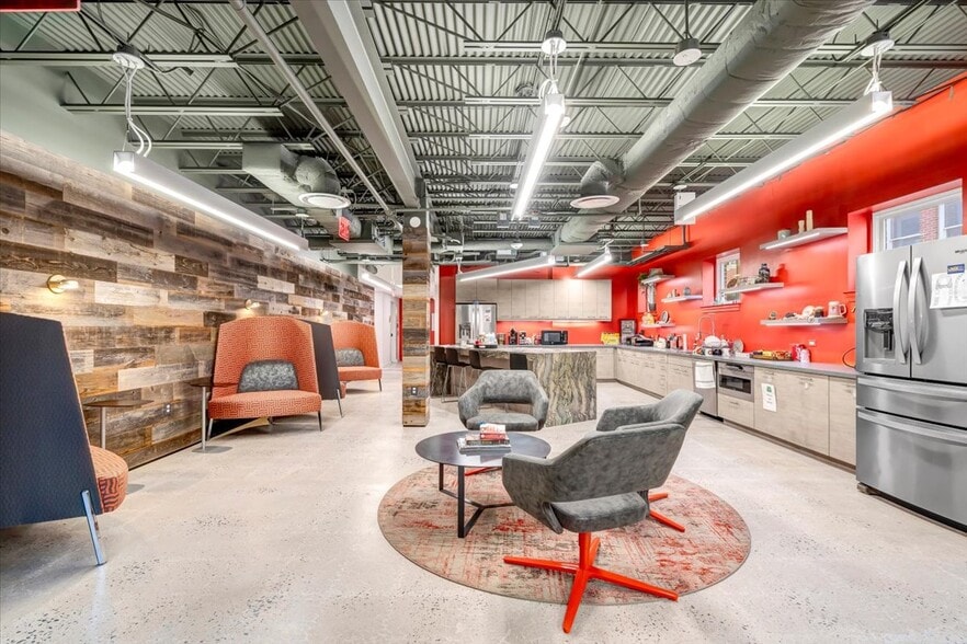 More Photos Of 4220 King St, Alexandria Office For Sale