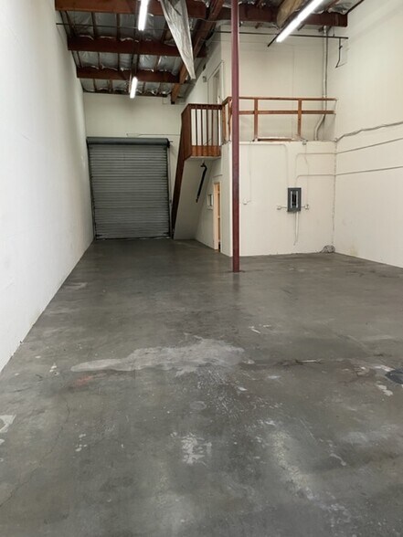 More Photos Of 12811 Alcosta Blvd, San Ramon Warehouse For Lease