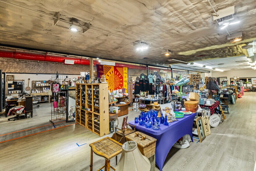 More Photos Of 115-117 W Grand Ave, Tonkawa Storefront Retail Office For Sale