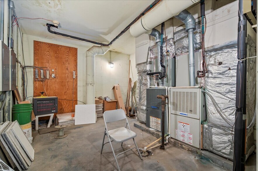 More Photos Of 111 W Commerce St, Lewisburg Bank For Sale