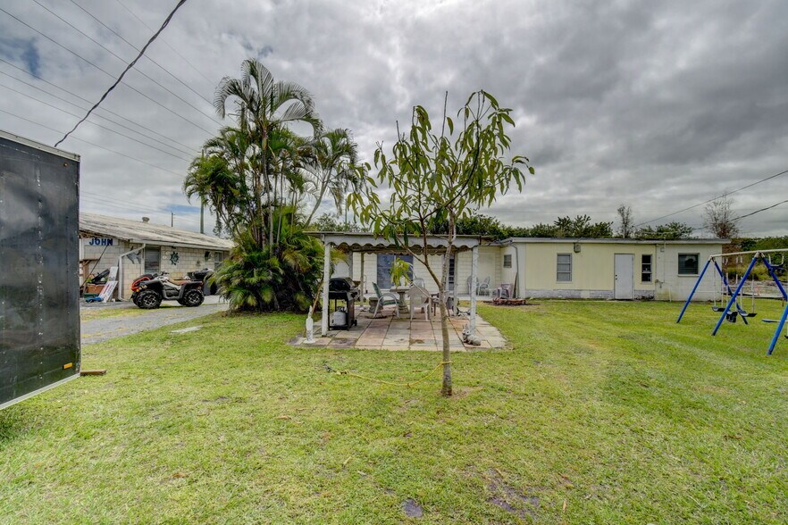 More Photos Of 5989 S US Highway 1, Fort Pierce Storefront For Sale