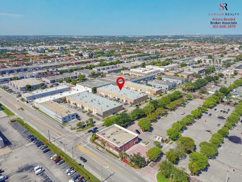 More Photos Of 1723-1745 W 37th St, Hialeah Showroom For Sale