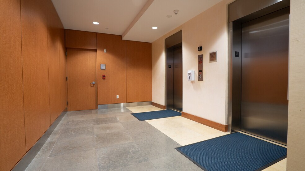 More Photos Of 4300 Biscayne Blvd, Miami Office Residential For Lease