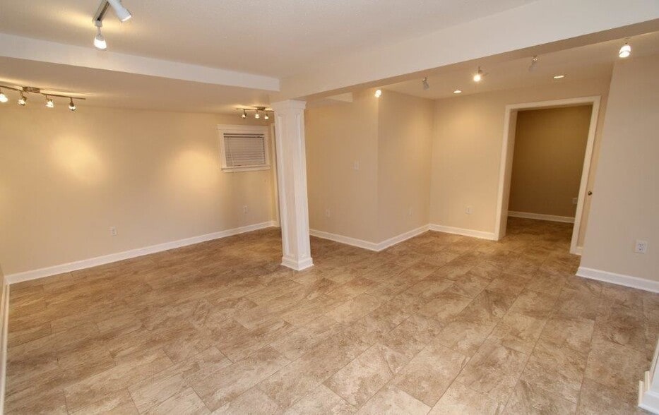 More Photos Of 46 Baltimore Ave, Rehoboth Beach Storefront Retail Office For Lease