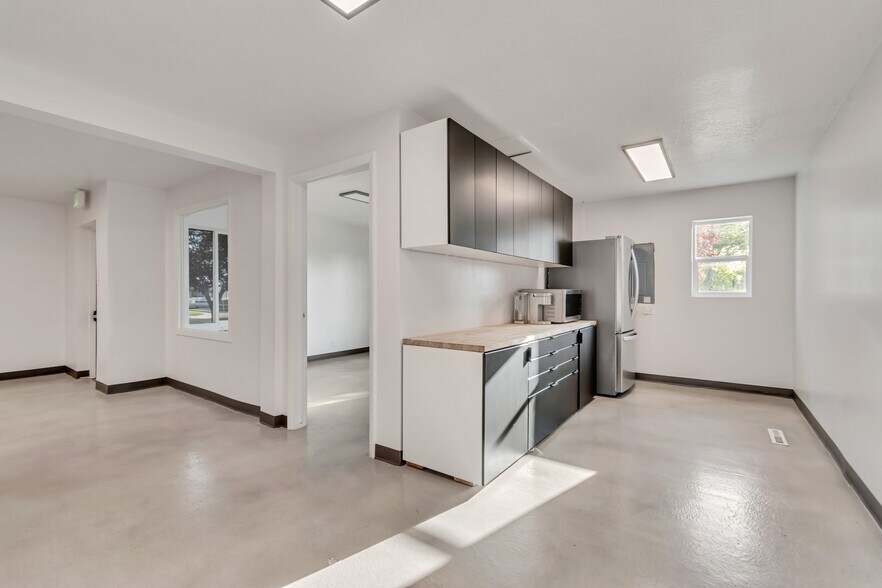 More Photos Of 15 E 700 N, Orem Office For Sale