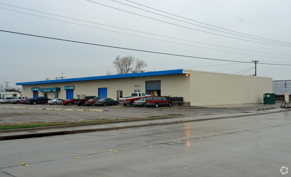 More Photos Of 3139 National Cir, Garland Light Manufacturing For Sale