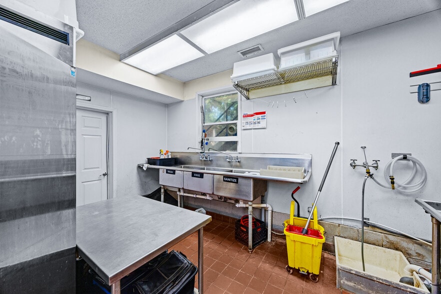 More Photos Of 438 Kessler Loop, Guyton Hospitality For Sale