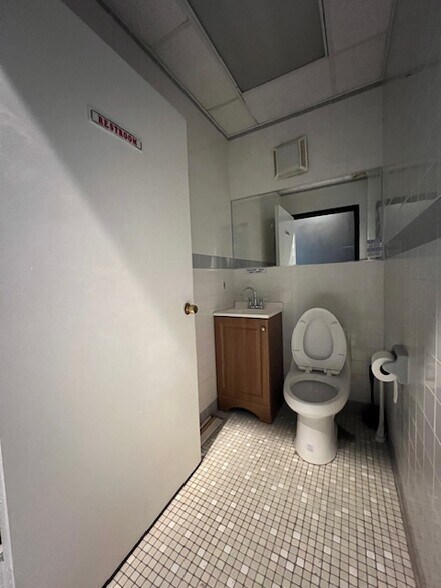 More Photos Of 3233 Ampere Ave, Bronx Storefront Retail Residential For Sale