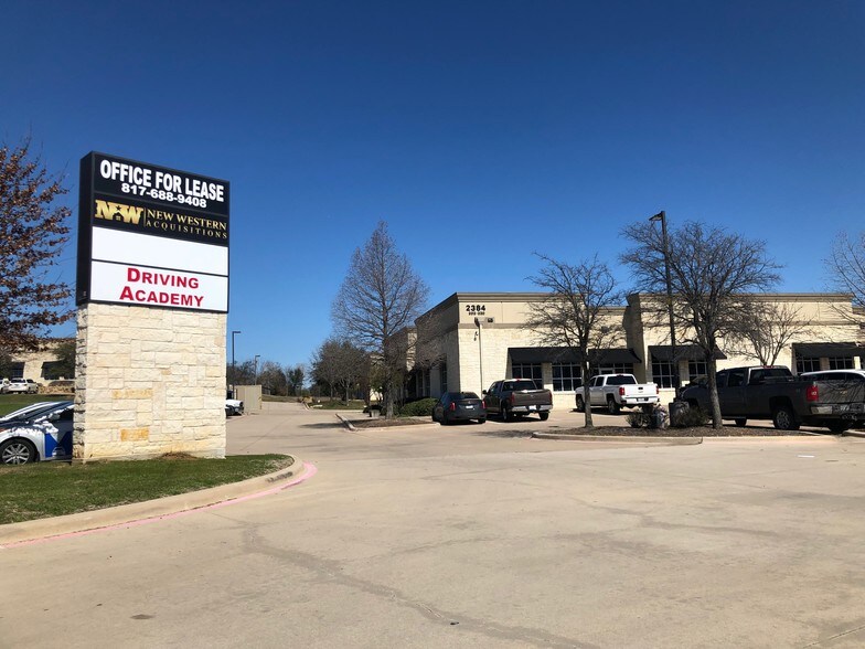 More Photos Of 2384 North Highway 287, Mansfield Office For Lease