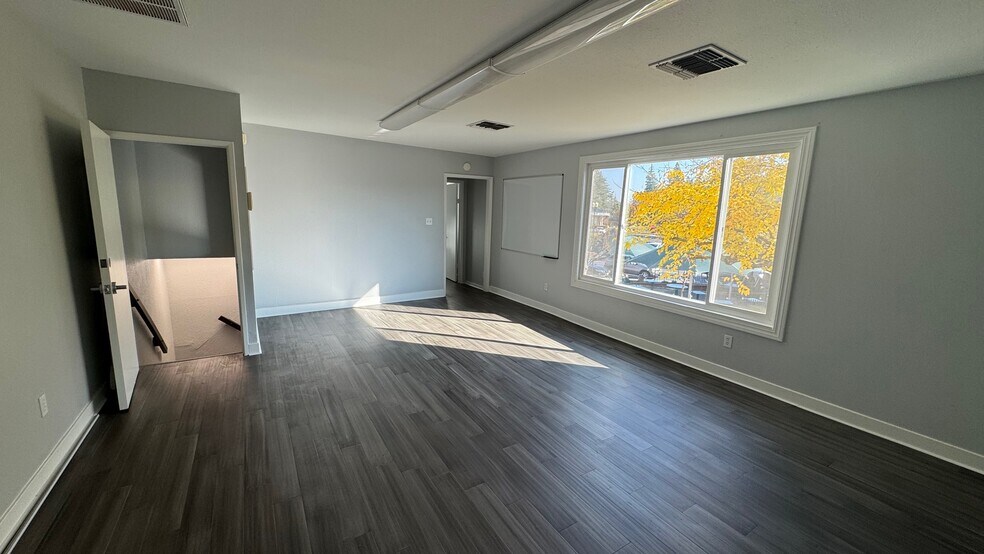 More Photos Of 515-589 La Sierra Dr, Sacramento Unknown For Lease